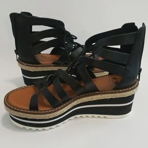 Gianni Bini Whirrl-Windd Strappy Leather LaceUp Platform Espadrille Detail Wedge